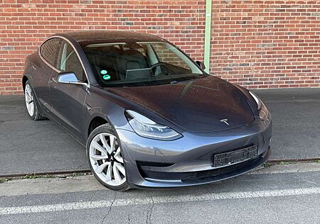 Tesla Model 3 Standard Range Plus RWD