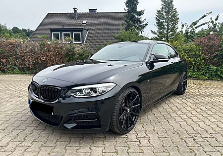 BMW 240 LCI / Garantie / Tüv Neu