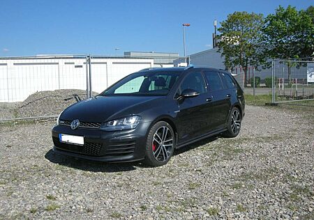 VW Golf GTI Volkswagen Golf GTD 2.0 TDI Variant BMT - Navi-ACC-PDC-AHK-KLima