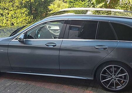 Mercedes-Benz C 43 AMG AMG C 43 4Matic T AMG TCT 9G