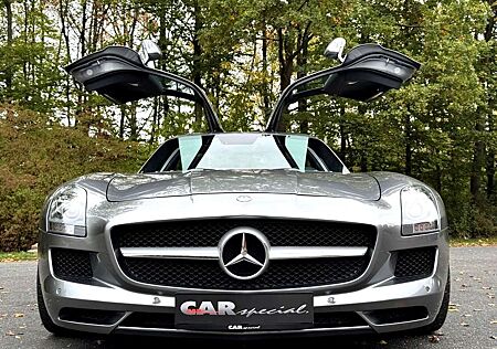 Mercedes-Benz SLS AMG Gullwing Coupe Carbon Paket Interieur