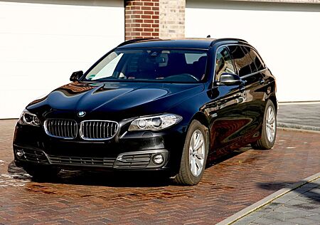 BMW 530d 530 xDrive Touring Aut. Luxury Line