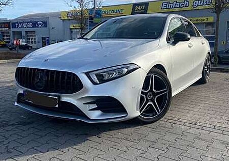 Mercedes-Benz A 200 Amg Line Night Paket