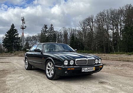 Jaguar XJR V8 Supercharged CATS Fahrwerk