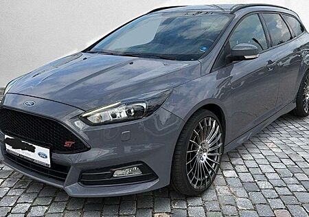 Ford Focus Turnier Turnier 2.0 EcoBoost ST mit Leder-Sp