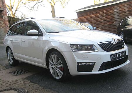 Skoda Octavia 2.0 TDI RS-DSG-**VOLLAUSSTATTUNG**