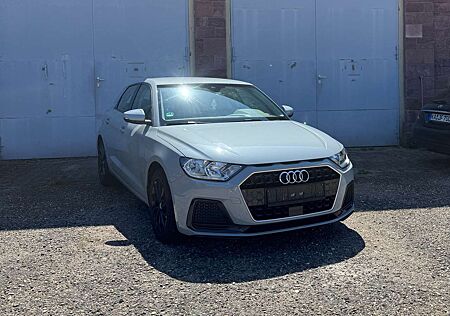 Audi A1 30 TFSI Sportback advanced