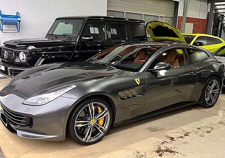 Ferrari GTC4 Lusso 6.3 V12 DCT **12TKM**PANO**