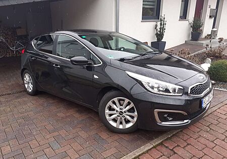 Kia Cee'd Ceed / Ceed 1.0 T-GDI Dream-Team, AHK, Navi