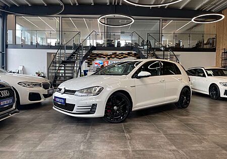 VW Golf Volkswagen VII Lim. GTD BMT *NAVI*SZHZ*PDC*BI-XENON*