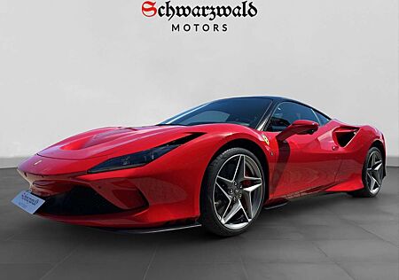 Ferrari F8 Tributo Rosso Corsa Lift Kamera PDC Carbon