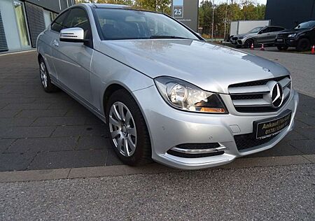 Mercedes-Benz C 180 gebraucht kaufen Mercedes-Benz C 180 Coupe CGI BlueEfficiency-GSD-Panoramadach