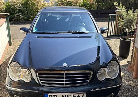 Mercedes-Benz C 180 Kompressor (203.046)