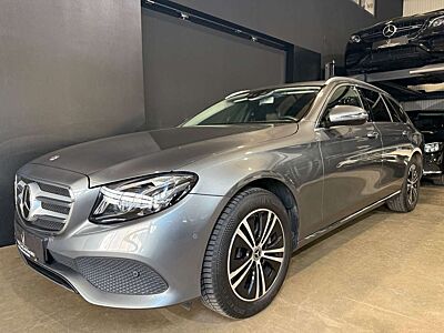 Mercedes-Benz E 200 E200 4Matic DISTRO/AHK/S-DACH/LED/SPUR/CAM/STHZ