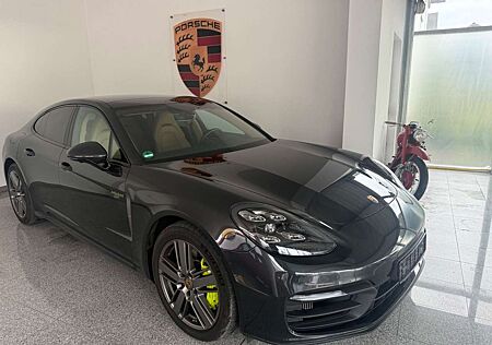 Porsche Panamera 4 E-Hybrid Platinum Edition