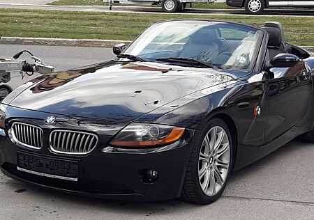 BMW Z4 2.5i Roadster ++Klimaaut/Leder/Soundpak/18"Zoll++