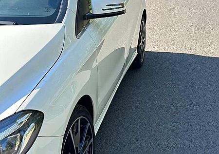 Mercedes-Benz B 180 B-Klasse Urban