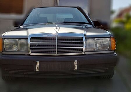 Mercedes-Benz 190 E 1.8