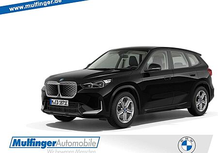 BMW iX1 gebraucht kaufen BMW iX1 xDrive 30 KomfZ AdapLED HUD PaAs Plus LiveProf