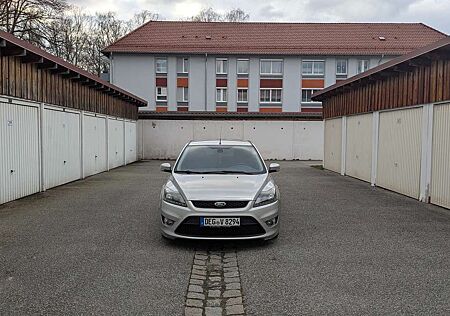 Ford Focus Turnier 1.6 16V Titanium