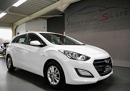 Hyundai i30 cw blue Trend*2.Hand*135 PS*