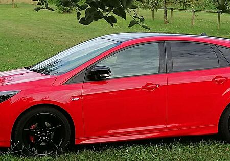 Ford Focus 1.0 EcoBoost Start-Stopp-System ST-Line