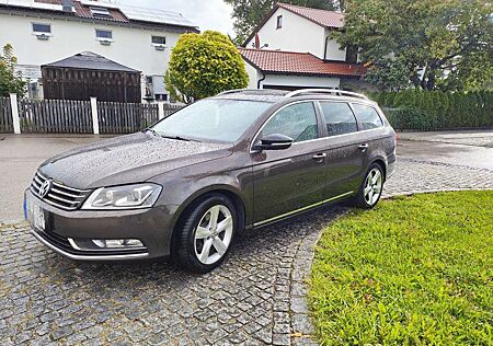 VW Passat Variant Volkswagen +DSG+Standheizung+AHK+Xenon