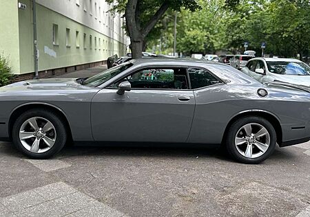 Dodge Challenger AutomatikSXT Plus