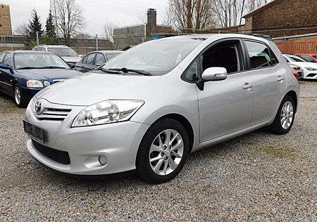 Toyota Auris /1.4 D-4D DPF Life/TUV:03.2025