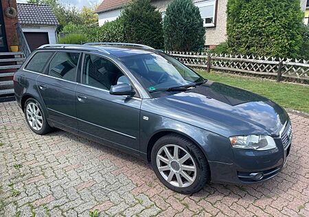 Audi A4 2.0 T FSI quattro tiptronic