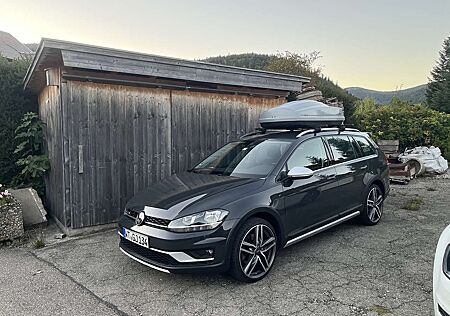 VW Golf Volkswagen Alltrack 2.0 TDI 4Motion (BMT) DSG