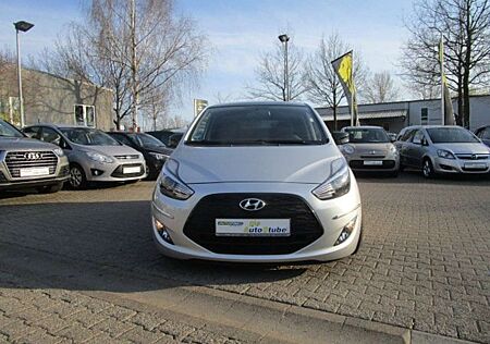 Hyundai ix20 Trend mit PDC-Tempomat-BC-ALU-Navi-Telefon-NSW-Kam