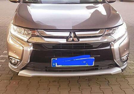 Mitsubishi Outlander 2.2 DI-D 2WD Plus
