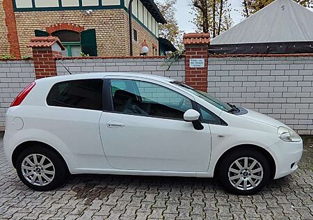 Fiat Punto 1.4 TÜV neu