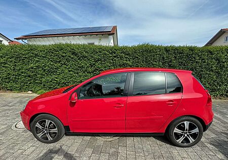 VW Golf Volkswagen 1.9 TDI DPF Trendline BlueMotion