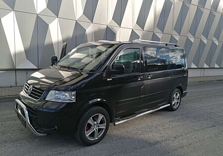 VW T5 Multivan Volkswagen 4MOTION Sport Edition (6-Si.)