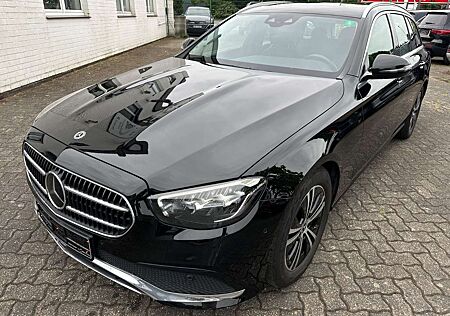Mercedes-Benz E 220 d T 9G Avantgarde Distronic Kamera LED Nav