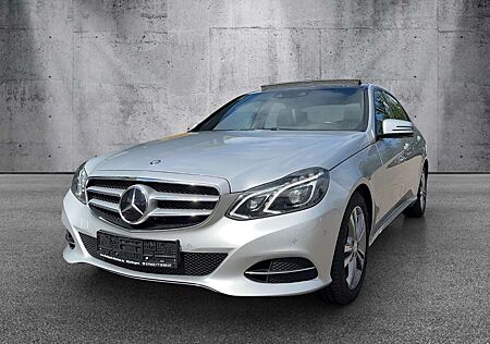 Mercedes-Benz E 300 Lim.BlueTec PANO NAVI LED AHK 2 HAND