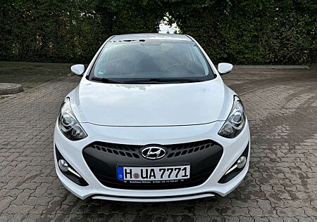 Hyundai i30 1.6 Coupe Automatik Design