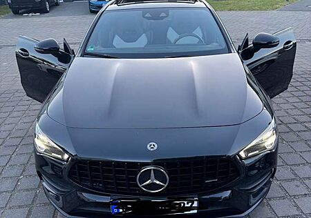 Mercedes-Benz CLA 250 4Matic 7G-DCT AMG Line