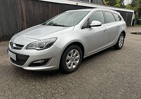 Opel Astra 1.6 CDTI Scheckheft gepflegt, fast Vollausst