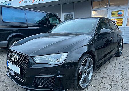 Audi RS3 Spb. 2.5 TFSI quattro 280 km/h Carbon VOLL!
