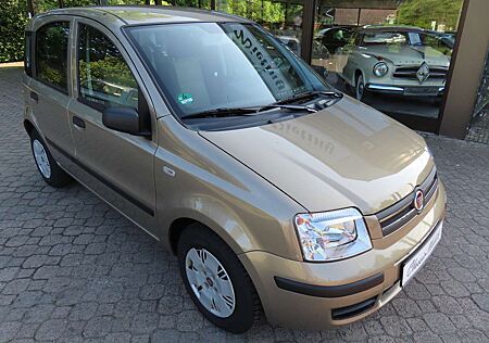 Fiat Panda 1.2 Dynamic *nur 13.300 km!!!*1.Hand*eFH*ZV*GJ-Rfn