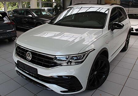 VW Tiguan Volkswagen R-LINE/BLCKSTYLE/PANO/AHK/ASSIST+/20"/DCC