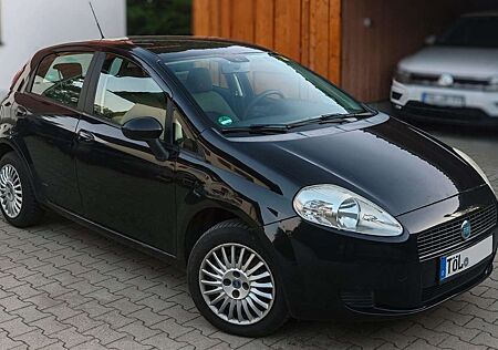 Fiat Grande Punto 5-Türer 1.4 8V Active