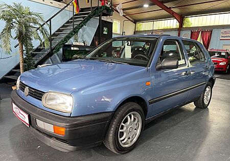 VW Golf Volkswagen 1.8*AUTOMATIK*RENTNER*OLDTIMER*SAMMLER*TÜV