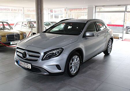 Mercedes-Benz GLA 220 CDI 4MATIC DCT LEDER NAVI XENON MEMORY