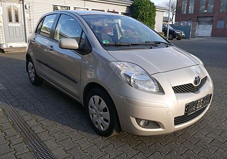 Toyota Yaris 1.3 Cool Privatverkauf