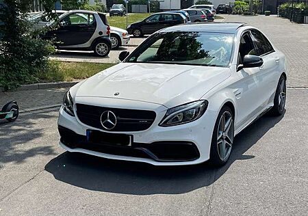 Mercedes-Benz C 63 AMG Speedshift 7G-MCT