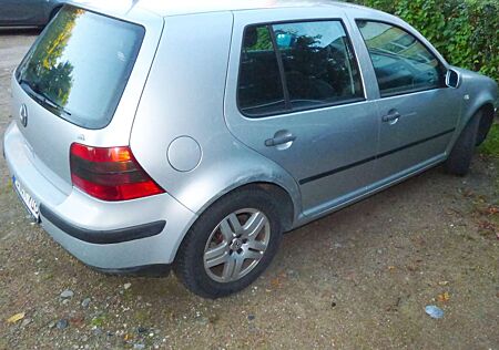 VW Golf gebraucht kaufen VW Golf Volkswagen 1.4 Special